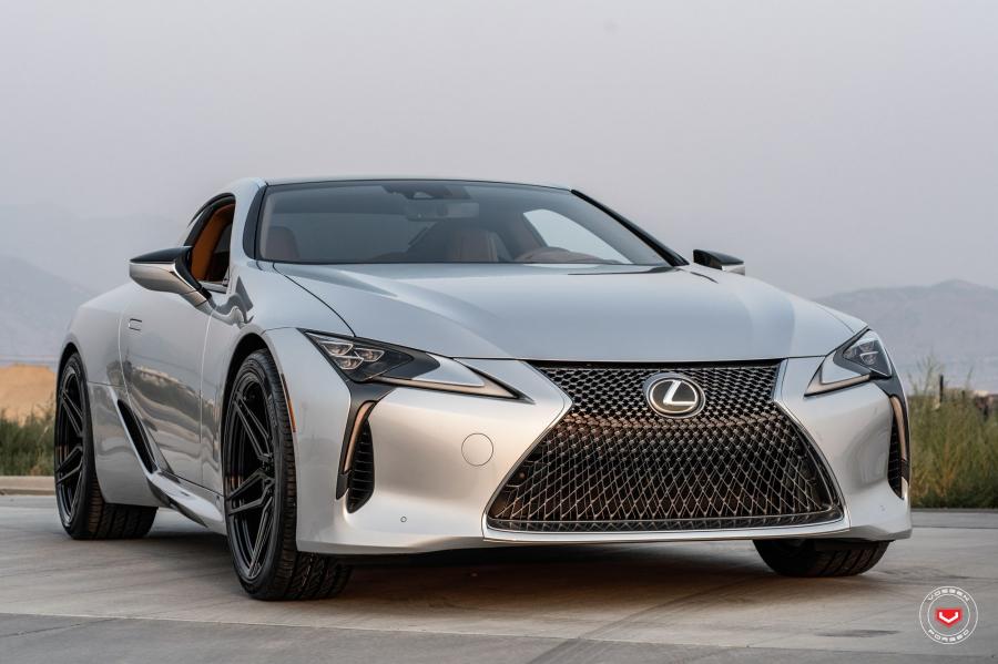  Lexus LC500 on Vossen Wheels (M-X1) 2018 года  (фото 8 из 19)